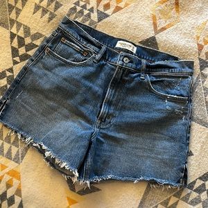 A&F 4” High Rise Mom Shorts Size 10